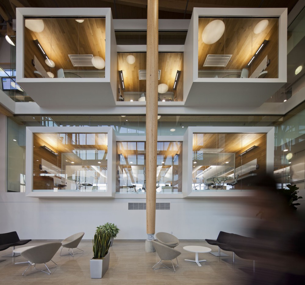 Administrative Building of GlaxoSmithKline Inc. / Coarchitecture