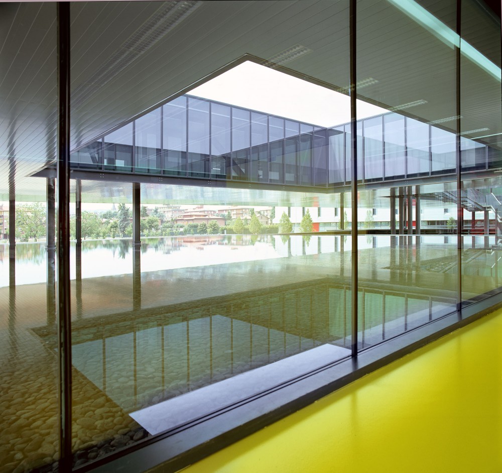Ferrari Operational Headquarters and Research Centre / Studio Fuksas (12) © Maurizio Marcato
