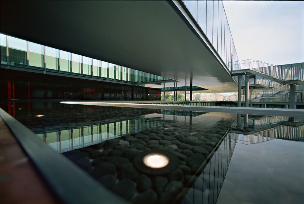 Ferrari Operational Headquarters and Research Centre / Studio Fuksas (7) © Maurizio Marcato