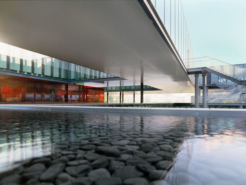Ferrari Operational Headquarters and Research Centre / Studio Fuksas (3) © Maurizio Marcato