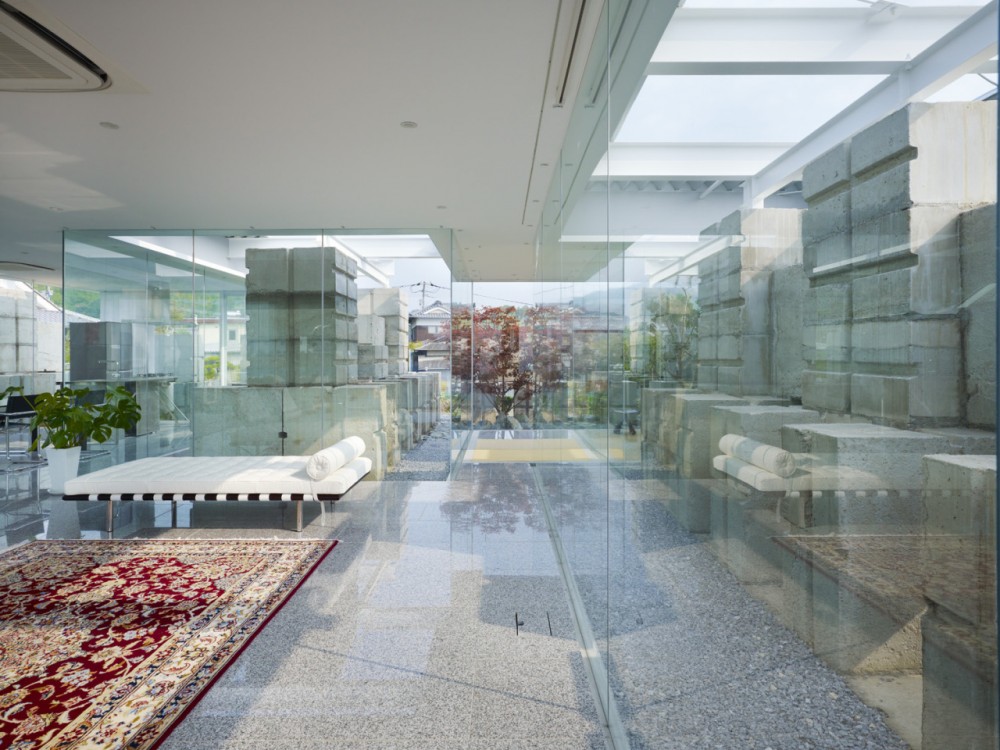 Glass House for Diver / naf architect & design