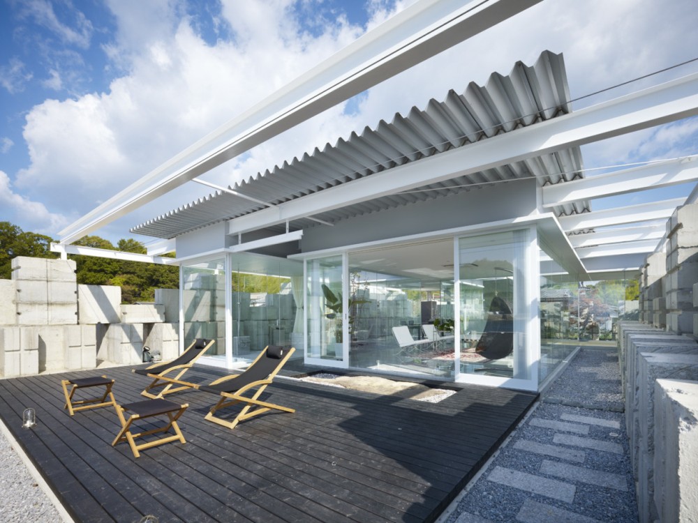 Glass House for Diver / naf architect & design