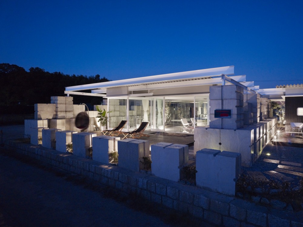 Glass House for Diver / naf architect & design