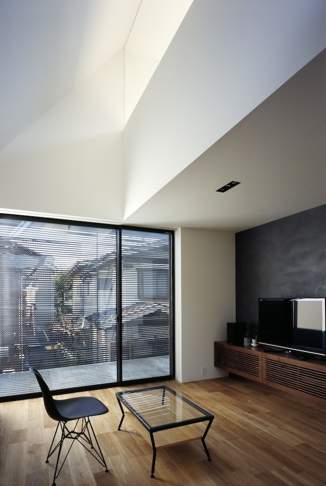 BRUN / APOLLO Architects & Associates