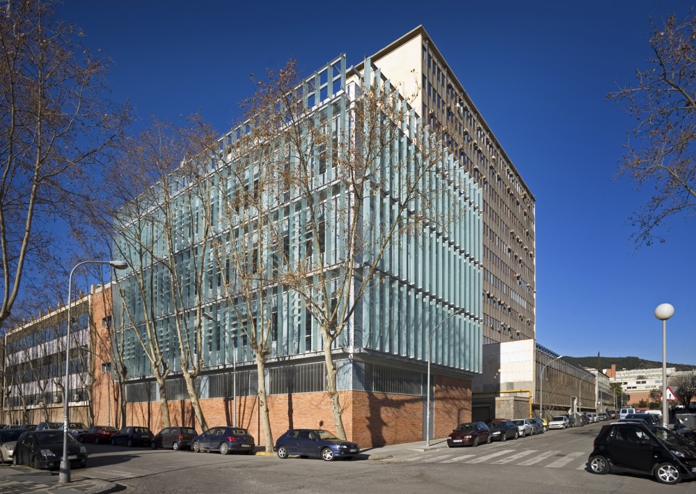 Etseib C’ Departamental Building / Ravetllat Ribas Architects