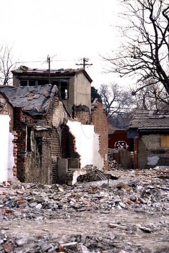 401px-Destroyed_Hutong