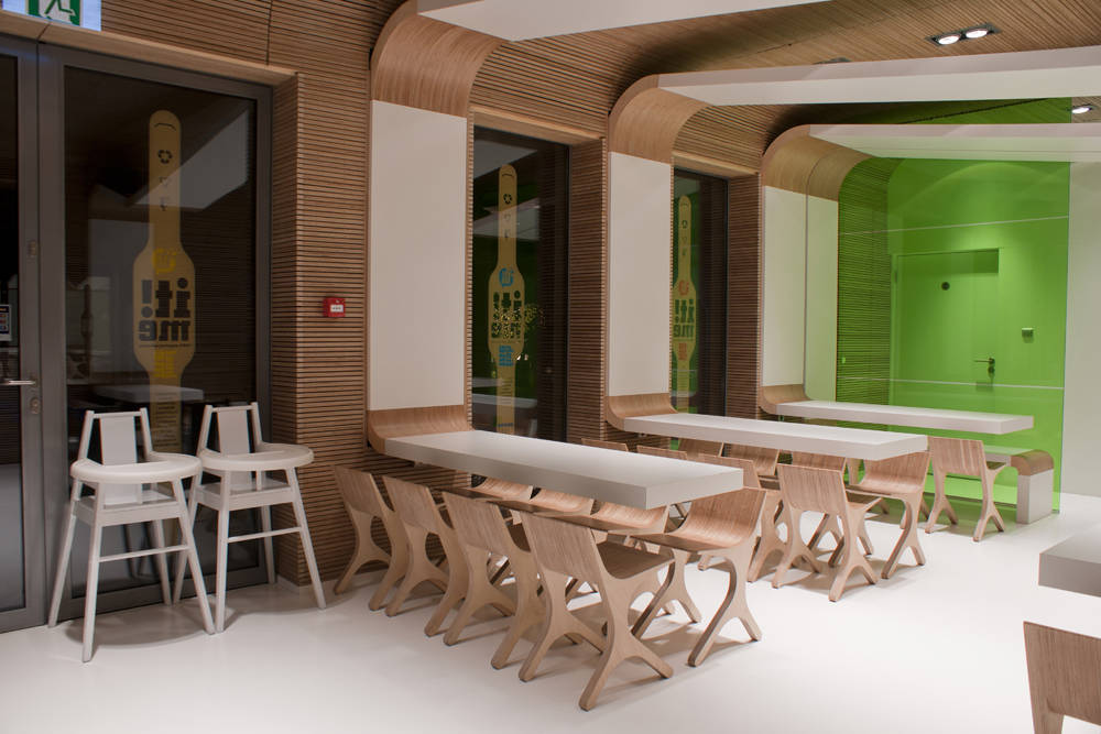 It Me Eco Fast Restaurant / Joanna Pszczółka + Łukasz Brandys