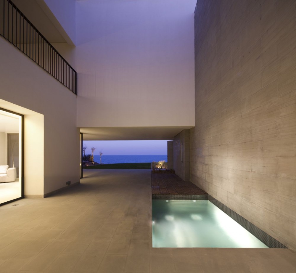 S Cube Chalet / AGi architects