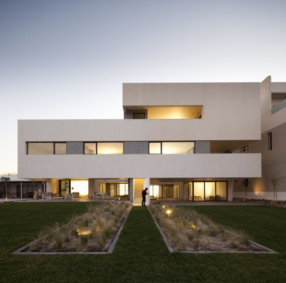 S Cube Chalet / AGi architects