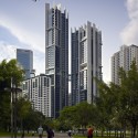 14-1307_FP428316_indesign - Aaron Pocock The Troika, Kuala Lumpur, Malaysia / Foster + Partners © Aaron Pocock
