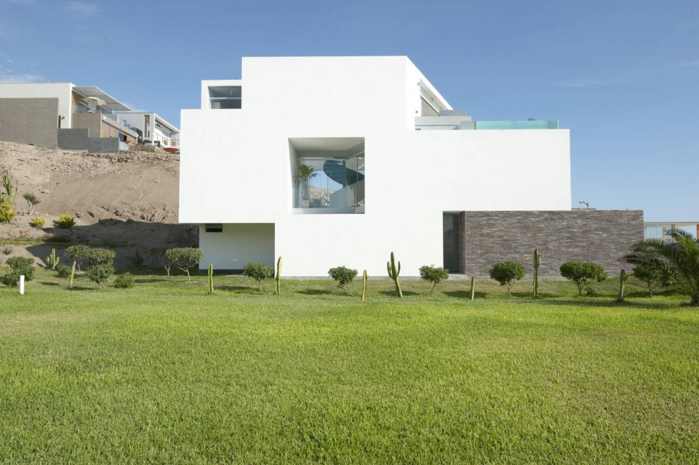 Las Palmeras Beach House / RRMR Arquitectos