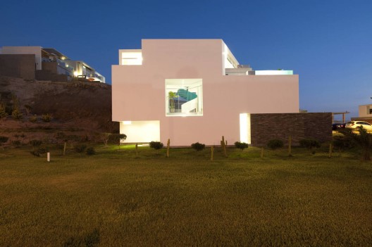 Las Palmeras Beach House / RRMR Arquitectos