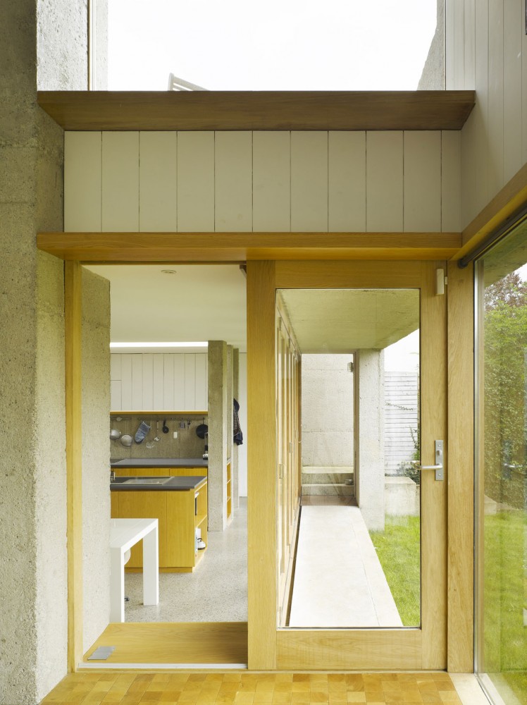 Recasting / Donaghy & Dimond Architects