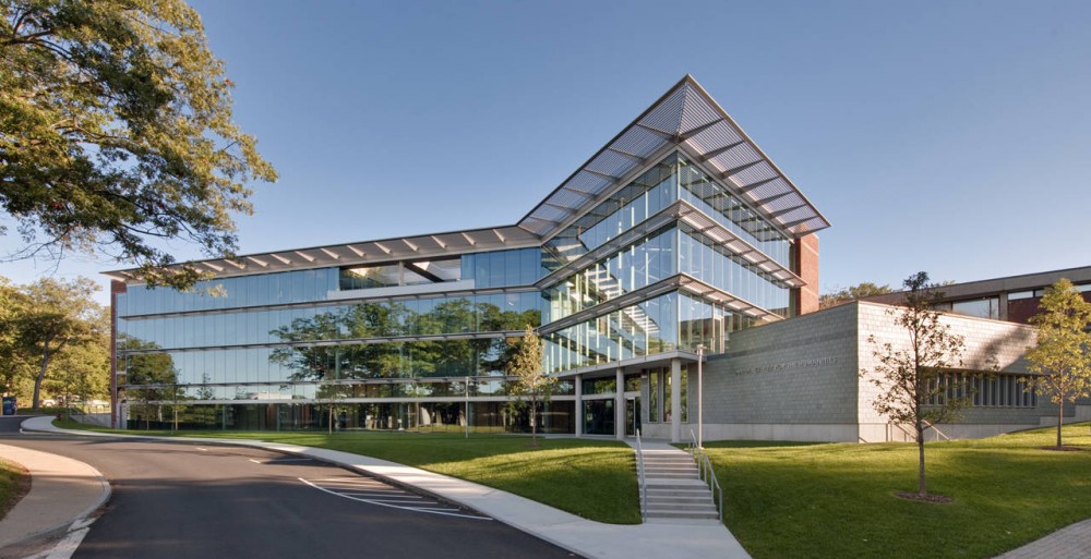 Brandeis Mandel Center / Kallmann McKinnell & Wood Architects