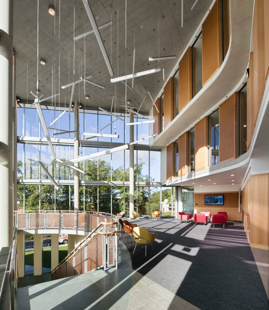 Brandeis Mandel Center / Kallmann McKinnell & Wood Architects