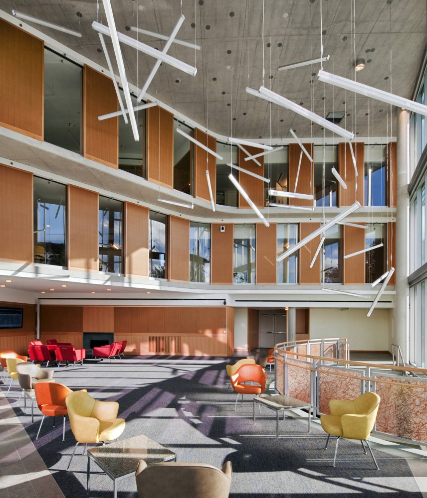Brandeis Mandel Center / Kallmann McKinnell & Wood Architects