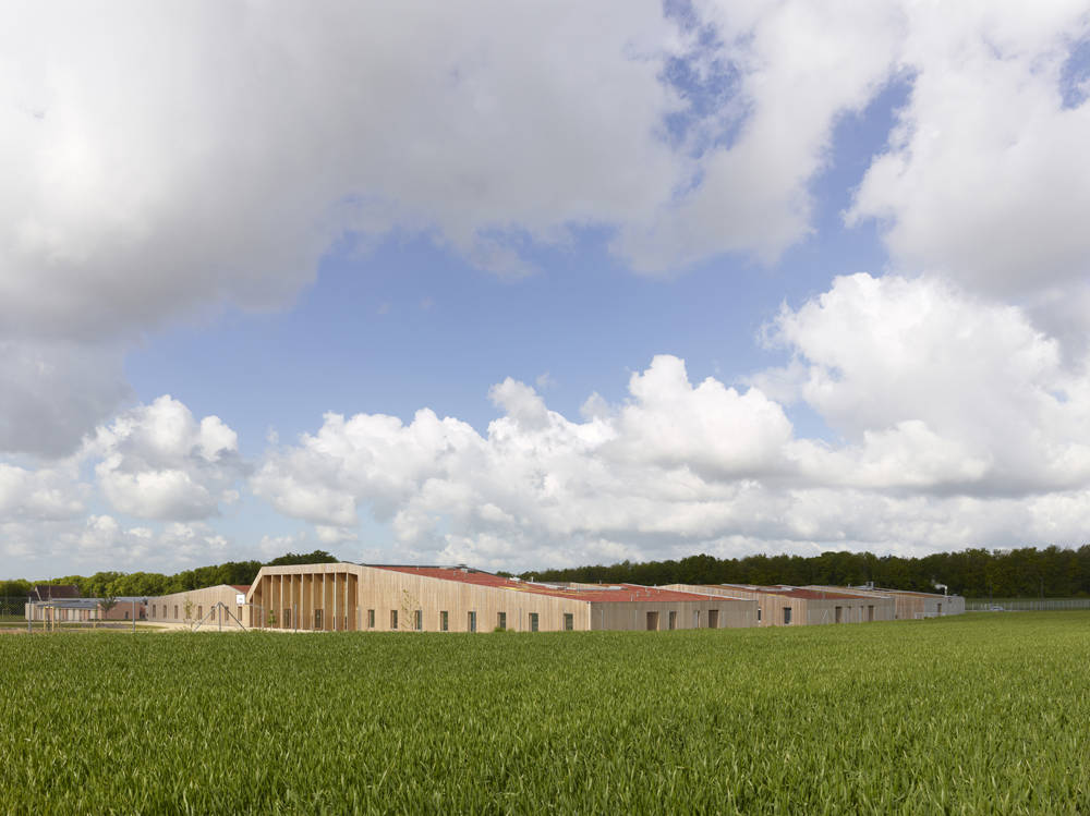 Medical Cared Center for Disabled Persons / Atelier Zündel & Cristea
