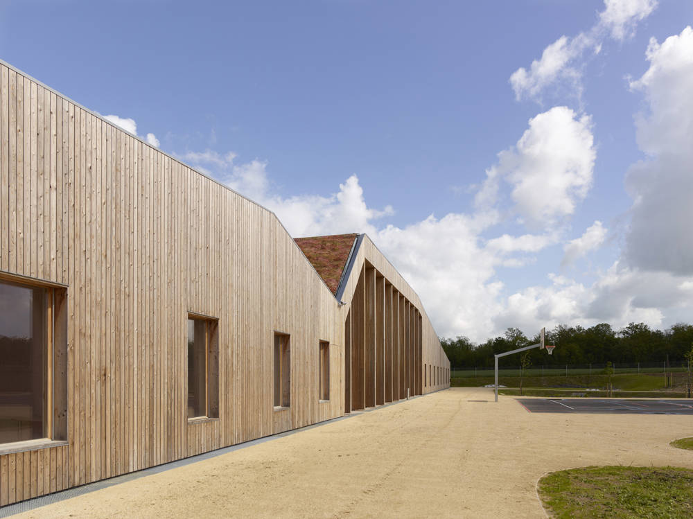 Medical Cared Center for Disabled Persons / Atelier Zündel & Cristea