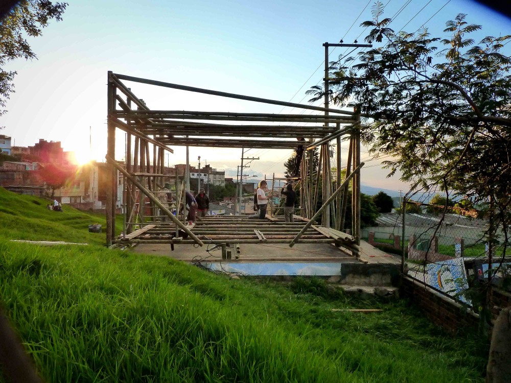 ‘Bottom Up’ Public Intervention at International Architecture Festival / eme3