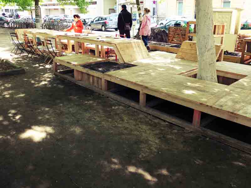 ‘Bottom Up’ Public Intervention at International Architecture Festival / eme3