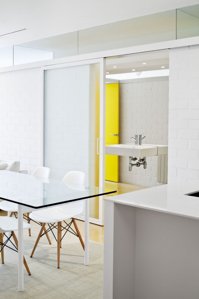 Glazed Apartment / Sergi Pons