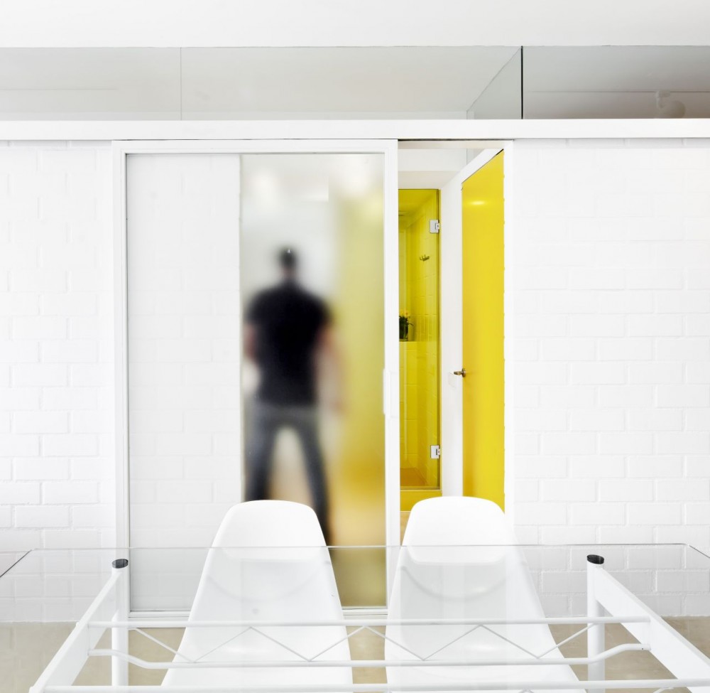 Glazed Apartment / Sergi Pons