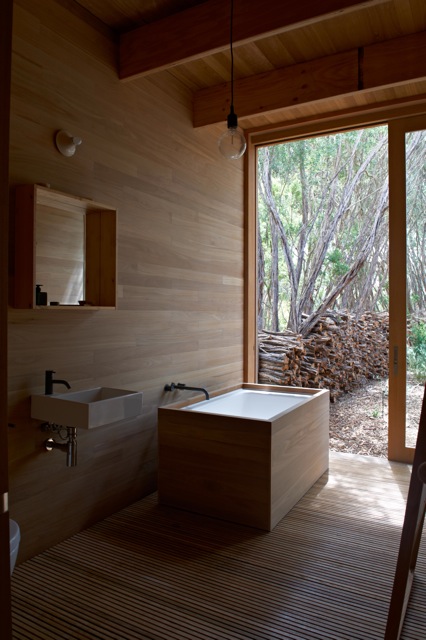 Pirates Bay House / O’Connor and Houle Architecture