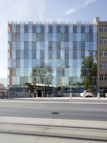 Avenue de France Administrative Building / Group8 (8)