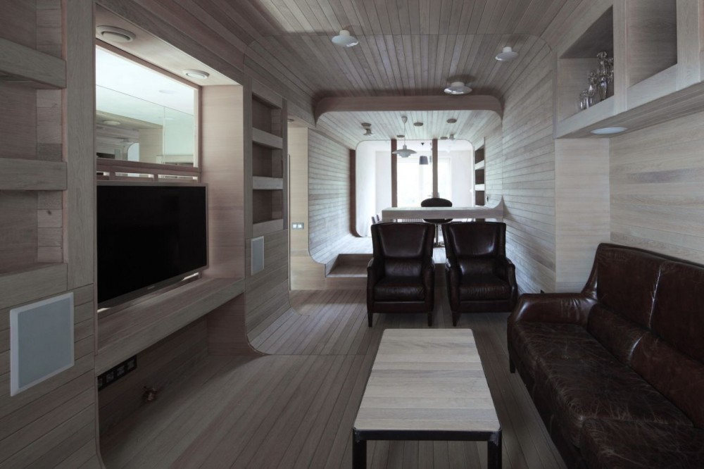 Smolenka “Oak Tube’’ Apartment / Peter Kostelov