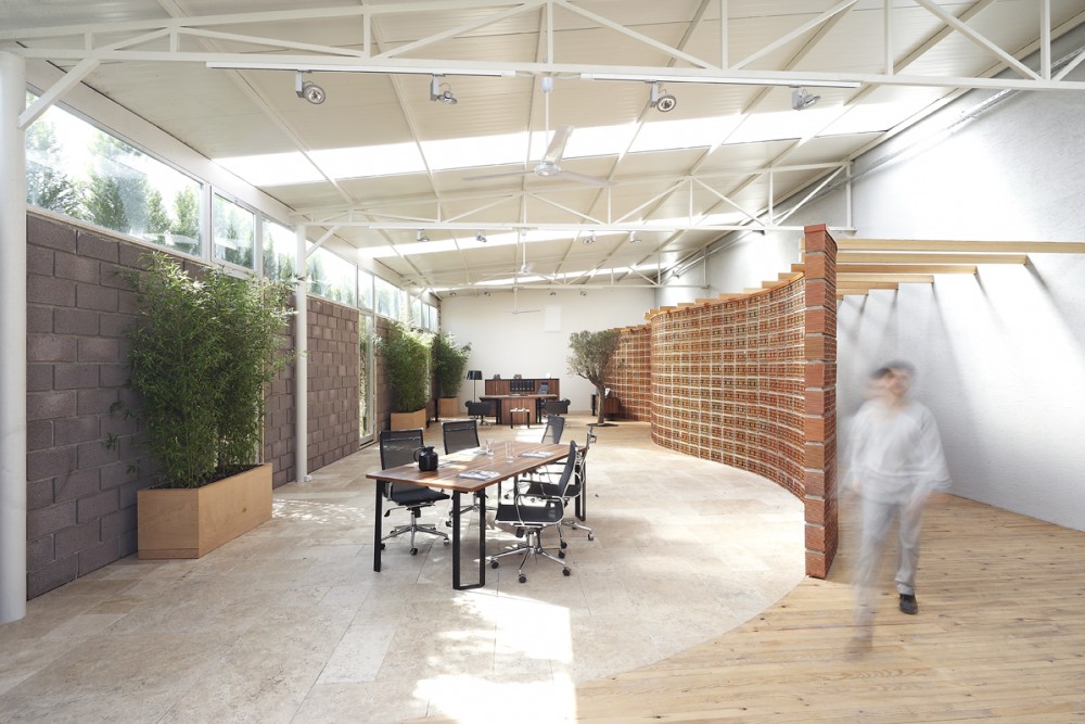Orfi Sera / YERce Architecture