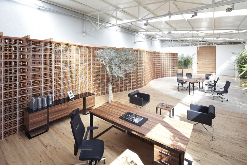 Orfi Sera / YERce Architecture