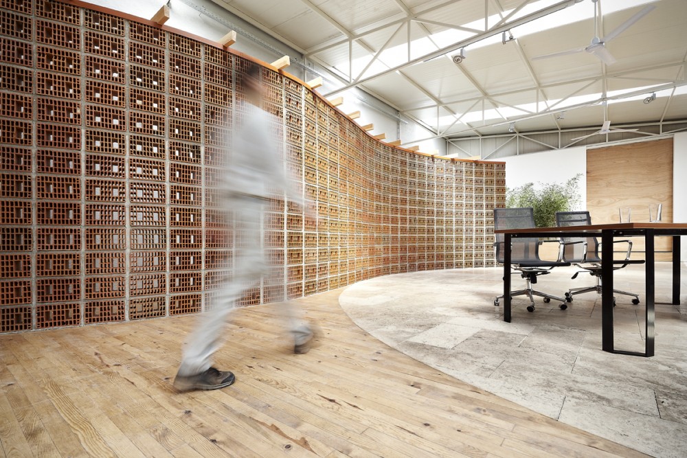 Orfi Sera / YERce Architecture