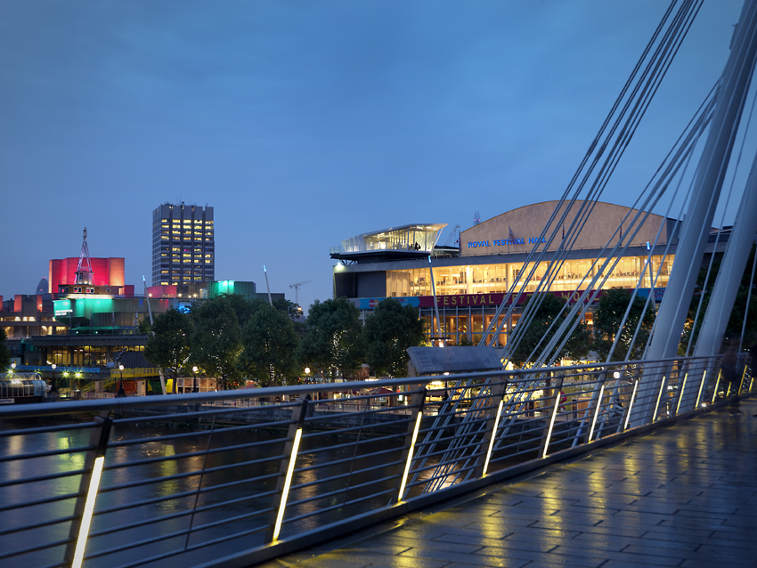 The Cube in London / Park Associati