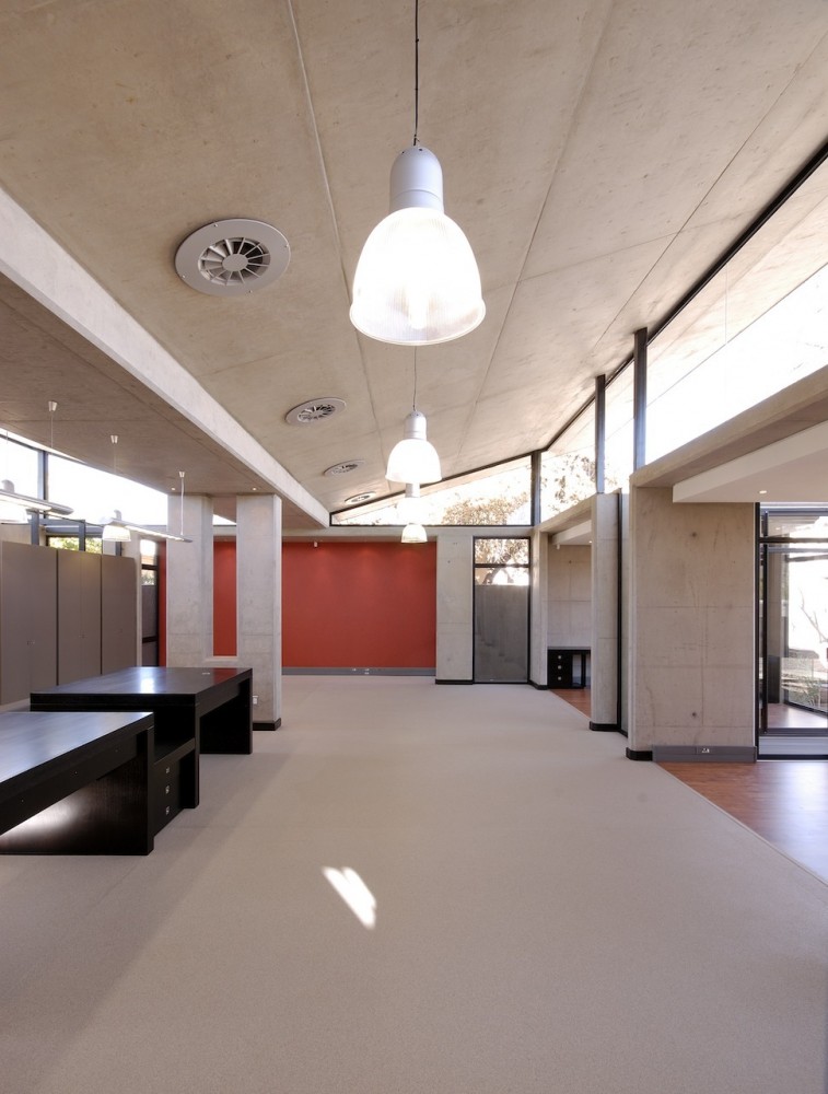 Offices for Bührmann & Partners / Wasserfall Munting Architects
