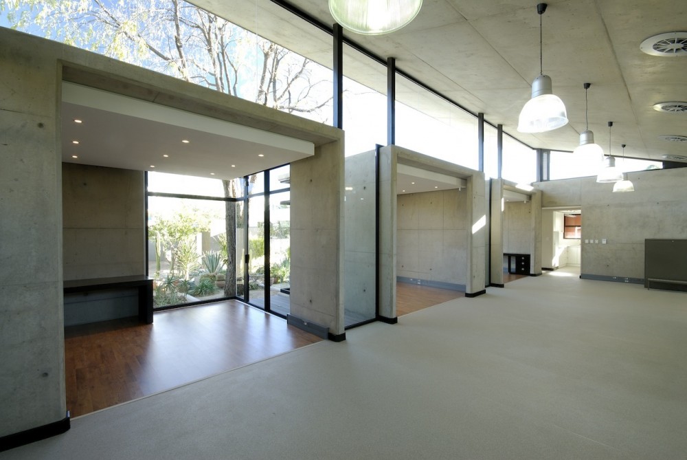 Offices for Bührmann & Partners / Wasserfall Munting Architects