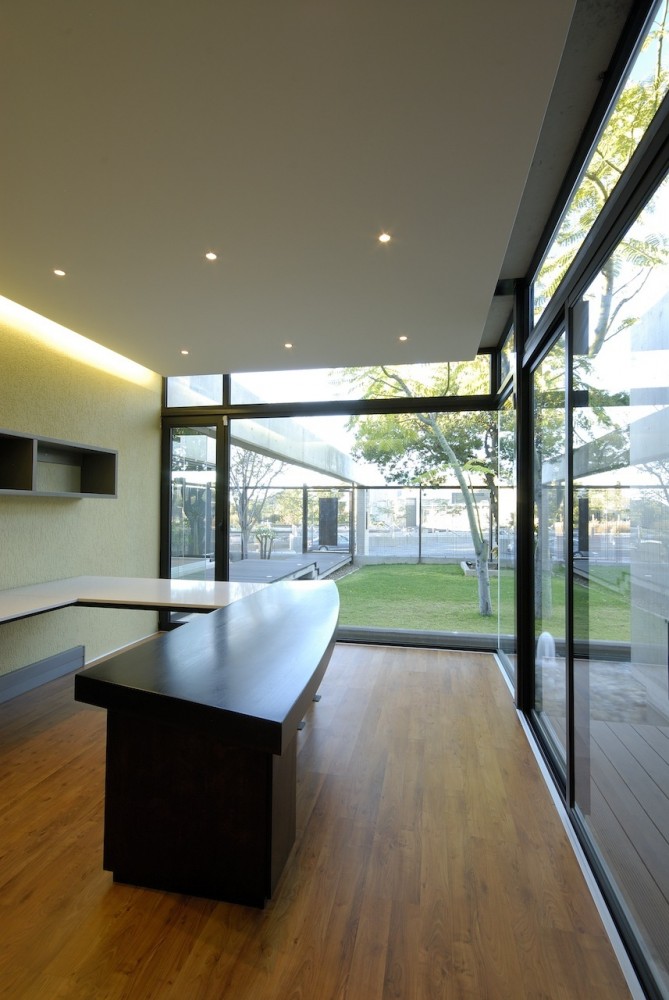 Offices for Bührmann & Partners / Wasserfall Munting Architects