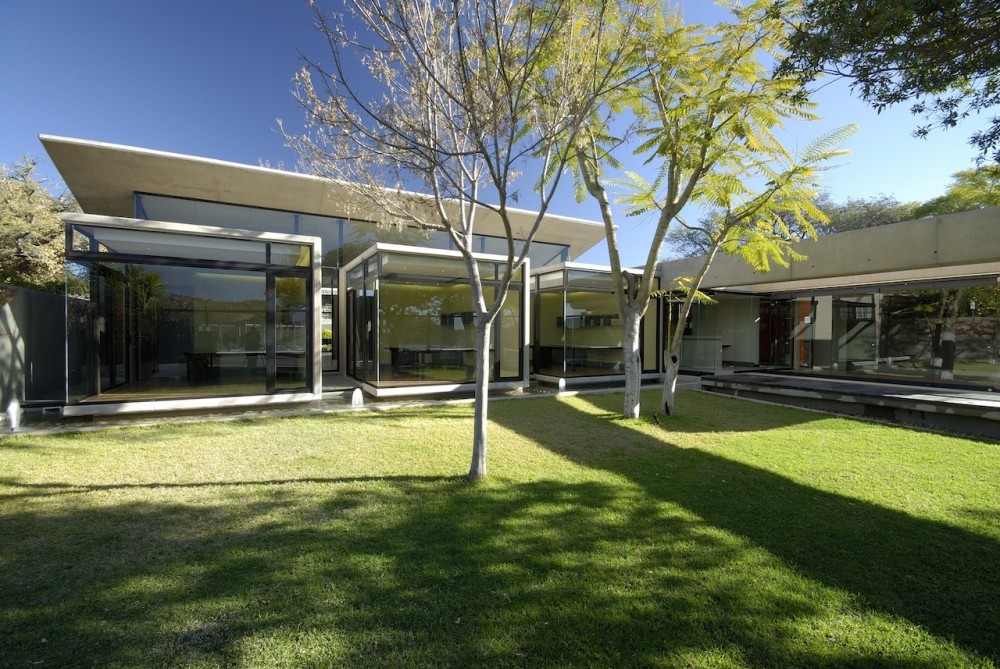 Offices for Bührmann & Partners / Wasserfall Munting Architects