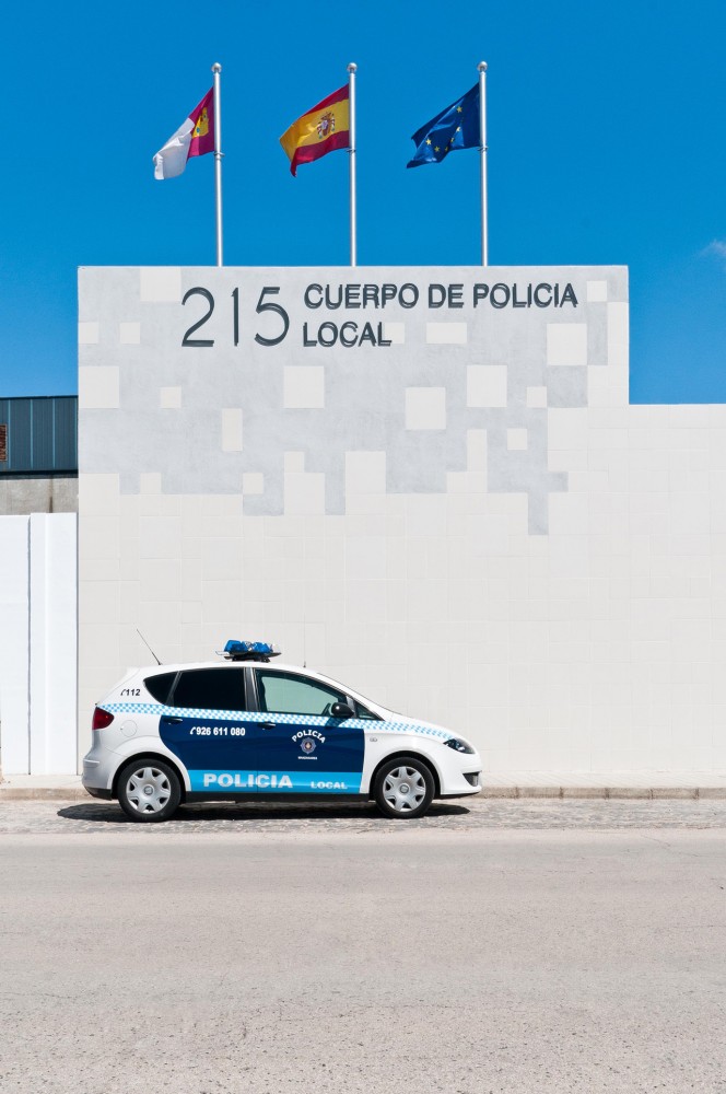 Police Station of Manzanares / Estudio Lamazeta
