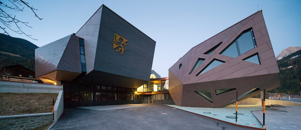 Community Center in Abfaltersbach / Machné Architekten