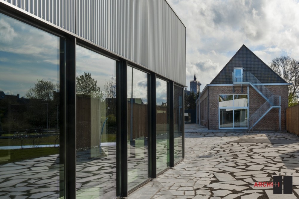 Poperinge Youth Centre / Buro II & Archi+I