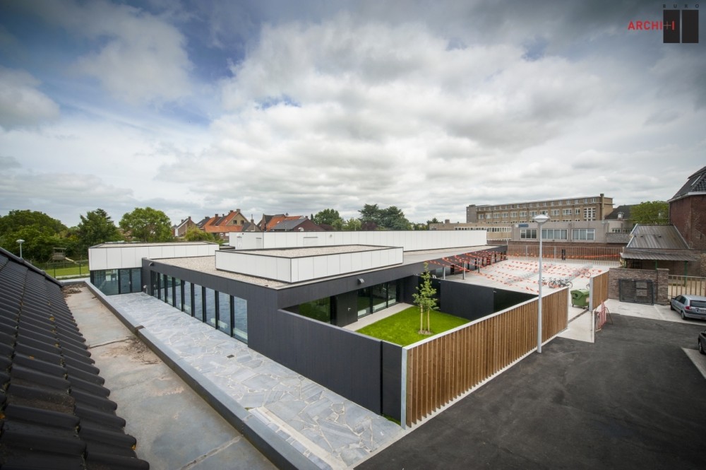 Poperinge Youth Centre / Buro II & Archi+I
