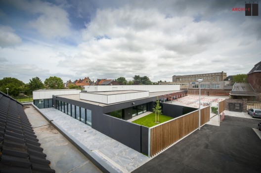 Poperinge Youth Centre / Buro II Archi+I