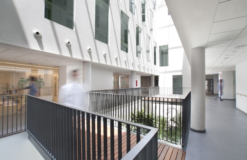 Residential Center Cugat Natura / JF Arquitectes