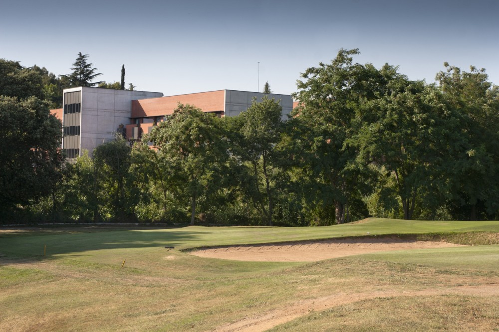 Residential Center Cugat Natura / JF Arquitectes