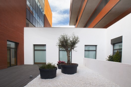 Residential Center Cugat Natura / JF Arquitectes
