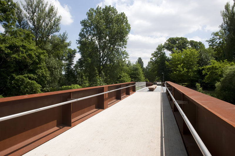 Wupper-Bridge Opladen / Ağırbaş & Wienstroer