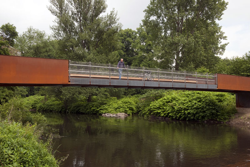 Wupper-Bridge Opladen / Ağırbaş & Wienstroer