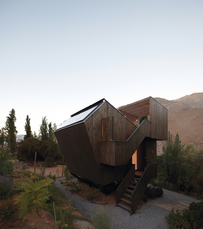 Elqui Domos Astronomical Hotel / Rodrigo Duque Motta