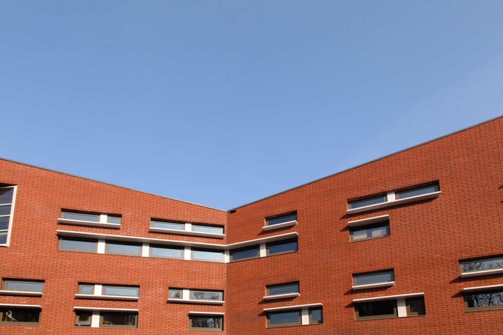New Technical Institute – ECAM – Site UCL /  MODULO Architects + KhôZé Architecture