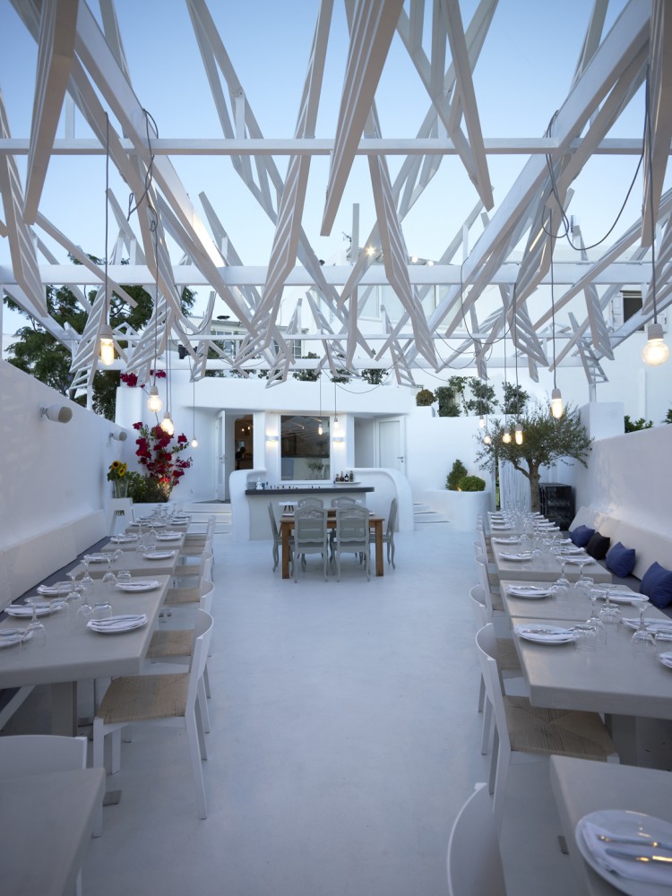 Phos Restaurant in Mykonos Town / LM Architects